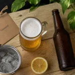 Améno bière artisanale sans alcool à Camaret, chope givrée et mousse blanche
